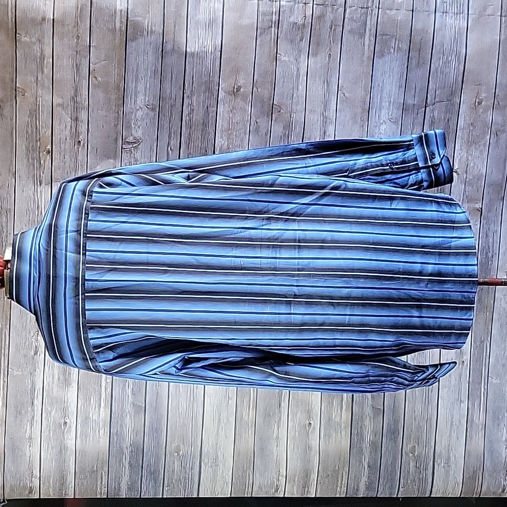 Bugatchi Classic Fit Button Up - image 2